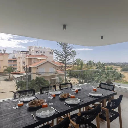 Mackenzy Dream 202 Apartament